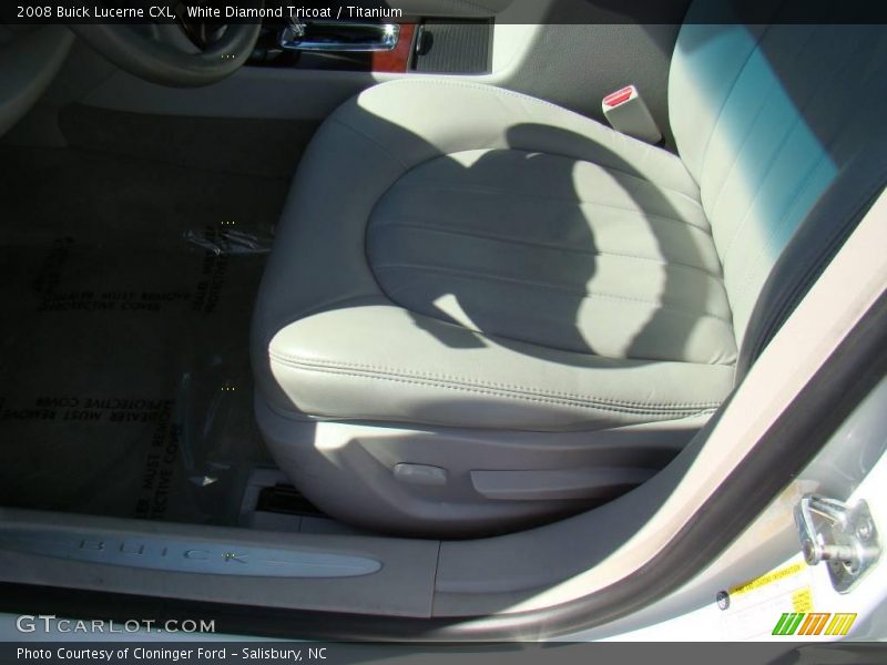 White Diamond Tricoat / Titanium 2008 Buick Lucerne CXL