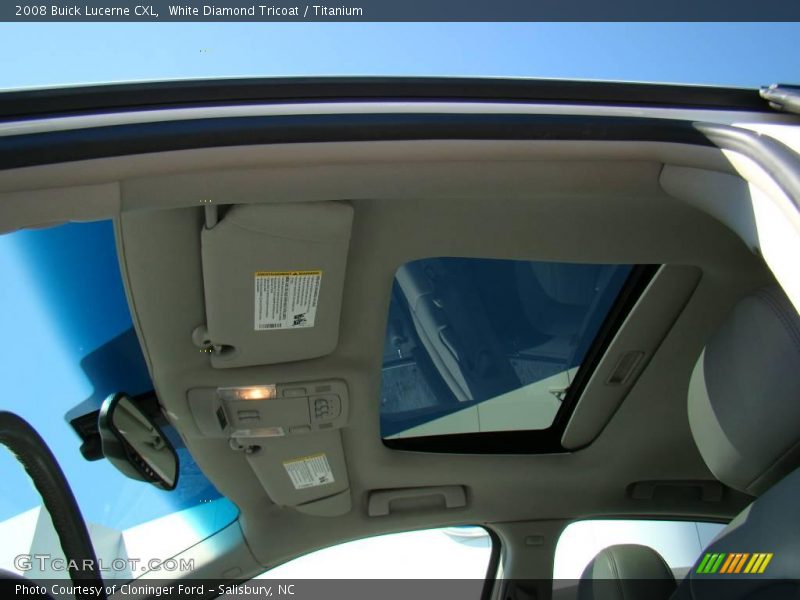 White Diamond Tricoat / Titanium 2008 Buick Lucerne CXL