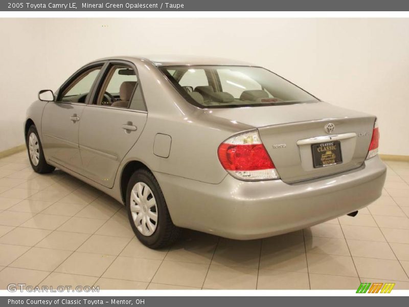 Mineral Green Opalescent / Taupe 2005 Toyota Camry LE