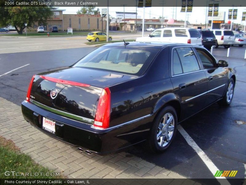 Black Raven / Cashmere 2006 Cadillac DTS Luxury