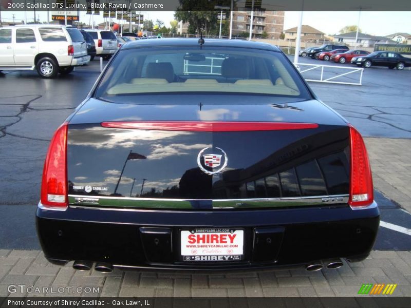 Black Raven / Cashmere 2006 Cadillac DTS Luxury