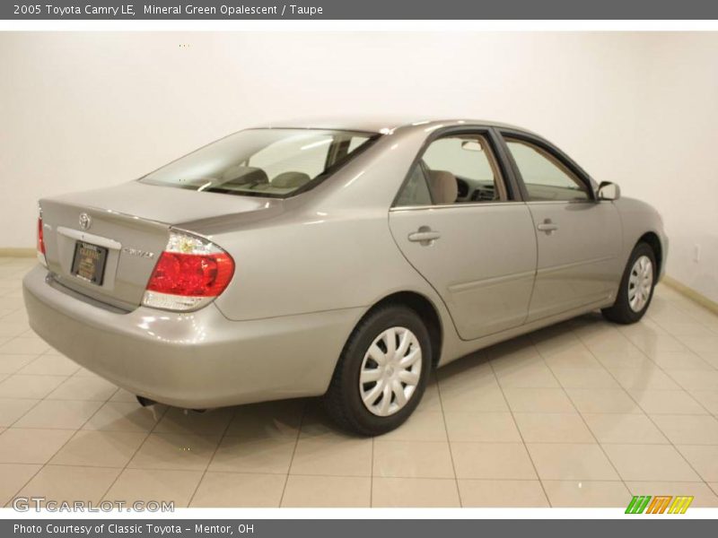 Mineral Green Opalescent / Taupe 2005 Toyota Camry LE