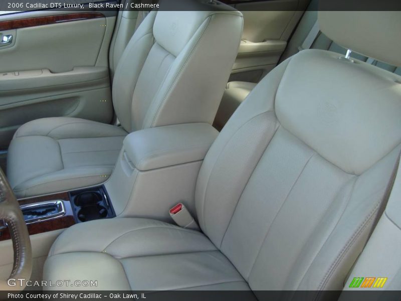 Black Raven / Cashmere 2006 Cadillac DTS Luxury