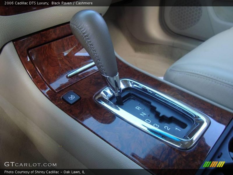 Black Raven / Cashmere 2006 Cadillac DTS Luxury