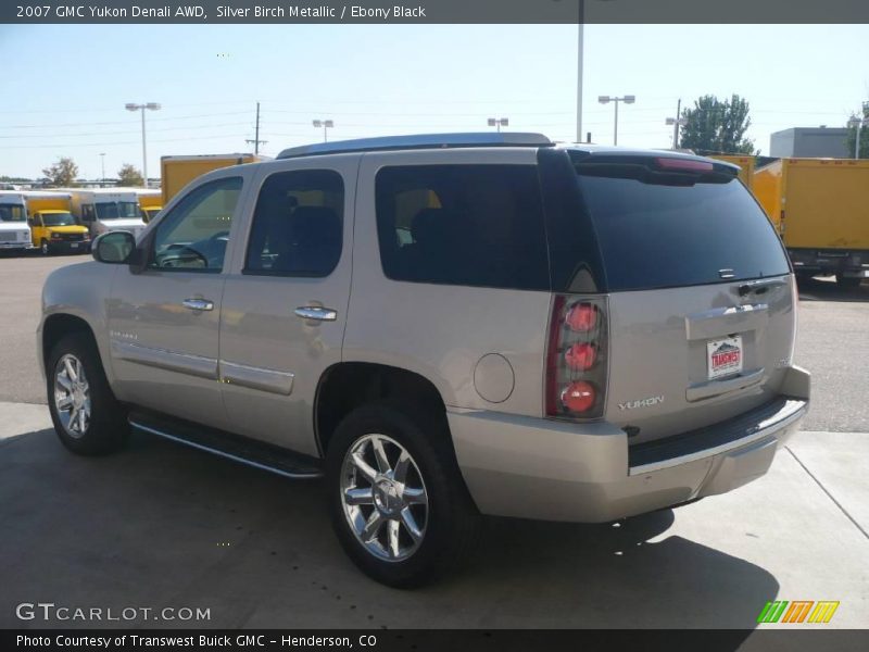 Silver Birch Metallic / Ebony Black 2007 GMC Yukon Denali AWD