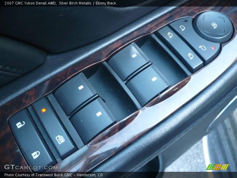 Silver Birch Metallic / Ebony Black 2007 GMC Yukon Denali AWD