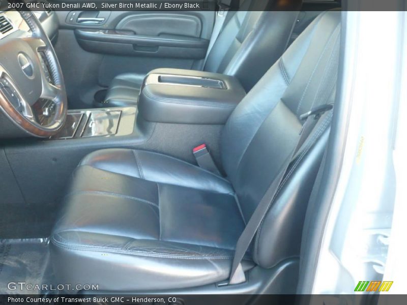 Silver Birch Metallic / Ebony Black 2007 GMC Yukon Denali AWD