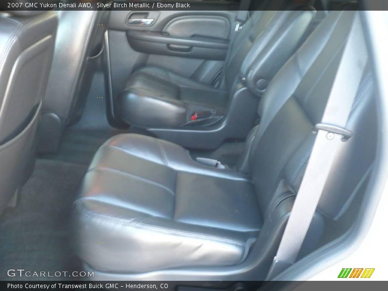Silver Birch Metallic / Ebony Black 2007 GMC Yukon Denali AWD