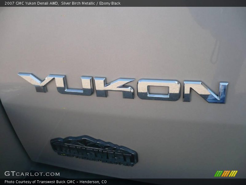 Silver Birch Metallic / Ebony Black 2007 GMC Yukon Denali AWD