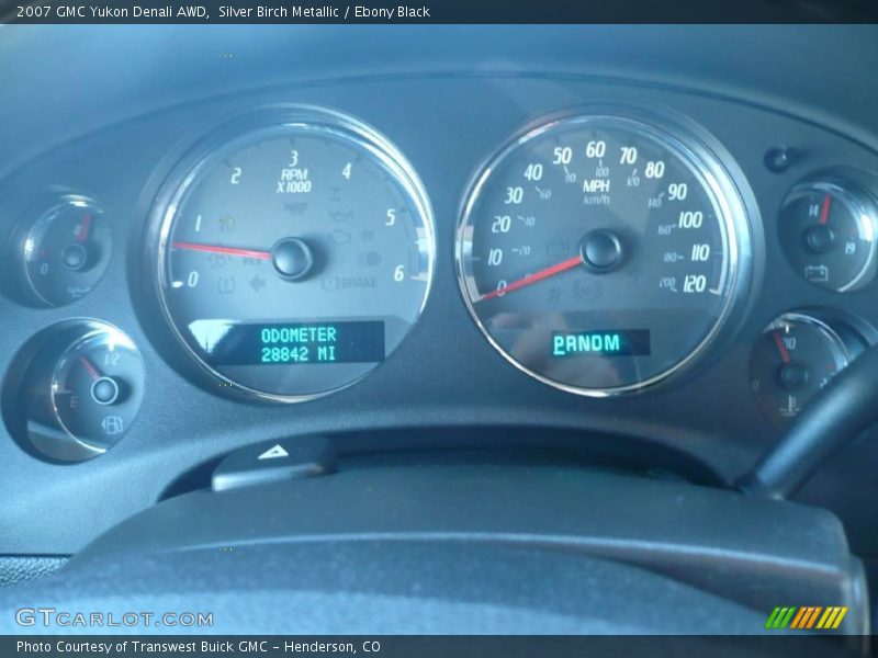 Silver Birch Metallic / Ebony Black 2007 GMC Yukon Denali AWD