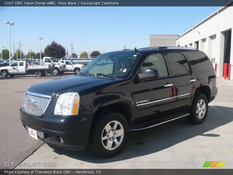 Onyx Black / Cocoa/Light Cashmere 2007 GMC Yukon Denali AWD