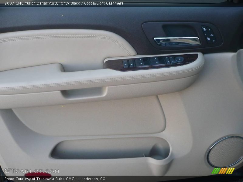 Onyx Black / Cocoa/Light Cashmere 2007 GMC Yukon Denali AWD