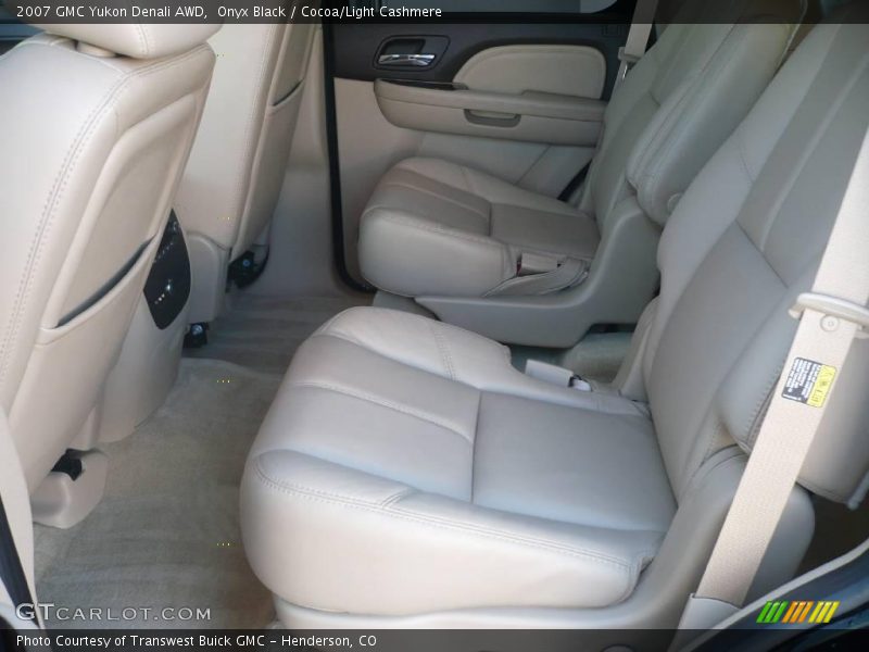 Onyx Black / Cocoa/Light Cashmere 2007 GMC Yukon Denali AWD