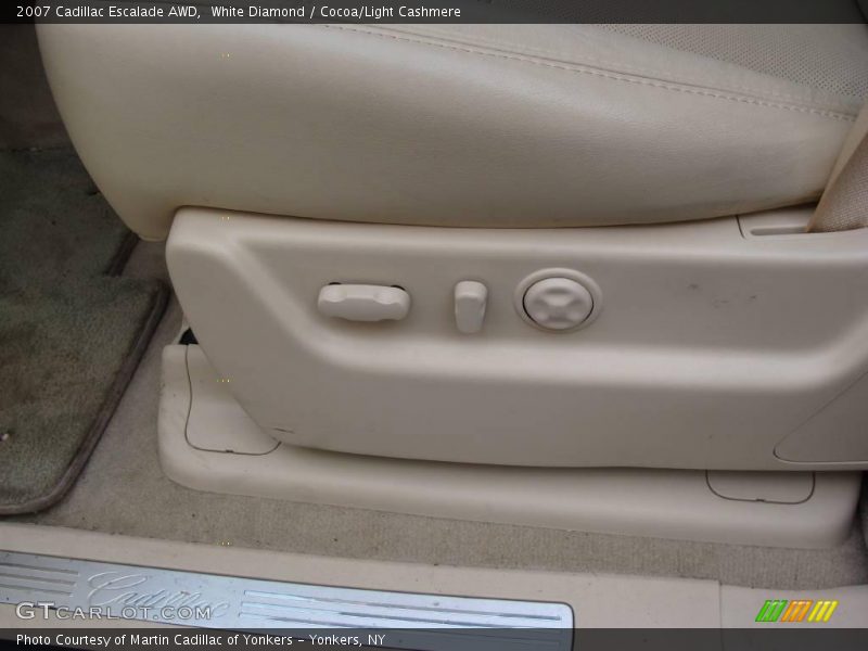 White Diamond / Cocoa/Light Cashmere 2007 Cadillac Escalade AWD