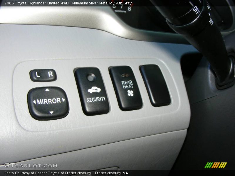 Millenium Silver Metallic / Ash Gray 2006 Toyota Highlander Limited 4WD