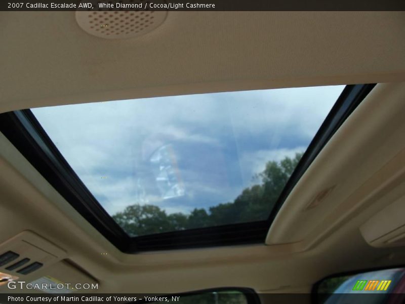 White Diamond / Cocoa/Light Cashmere 2007 Cadillac Escalade AWD