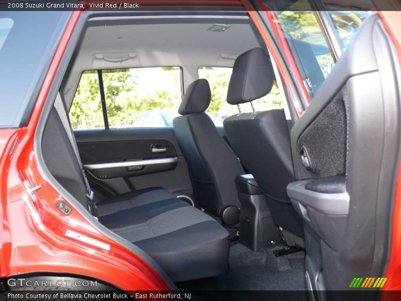 Vivid Red / Black 2008 Suzuki Grand Vitara