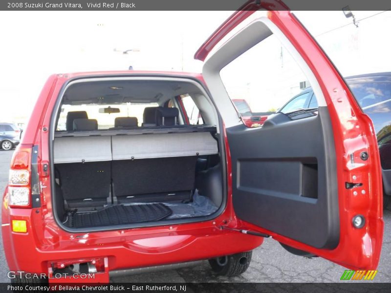 Vivid Red / Black 2008 Suzuki Grand Vitara