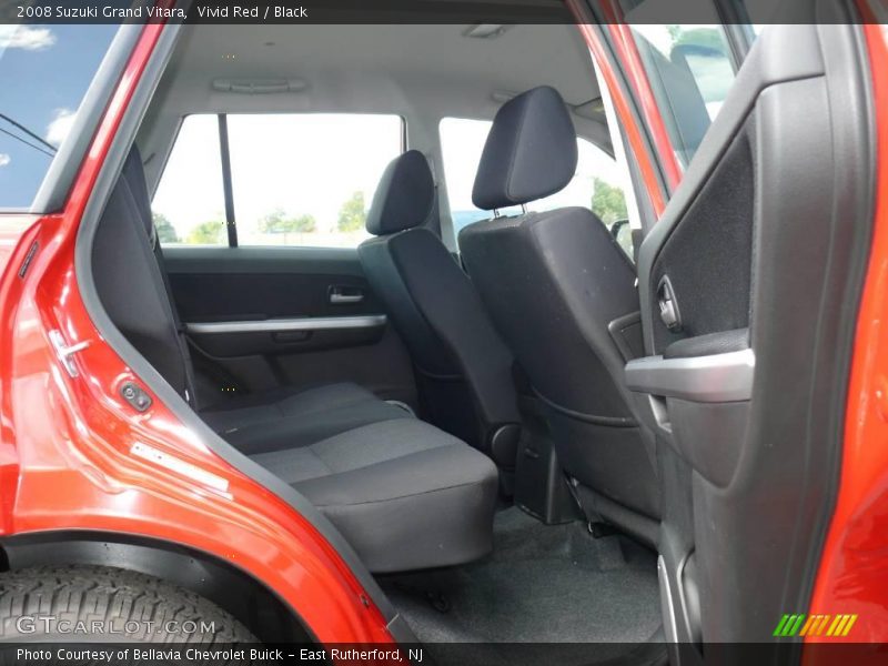 Vivid Red / Black 2008 Suzuki Grand Vitara