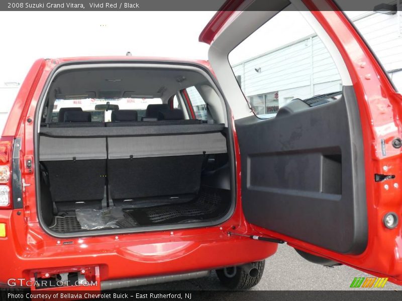Vivid Red / Black 2008 Suzuki Grand Vitara