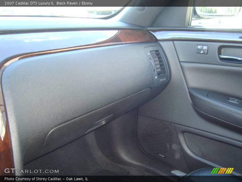 Black Raven / Ebony 2007 Cadillac DTS Luxury II