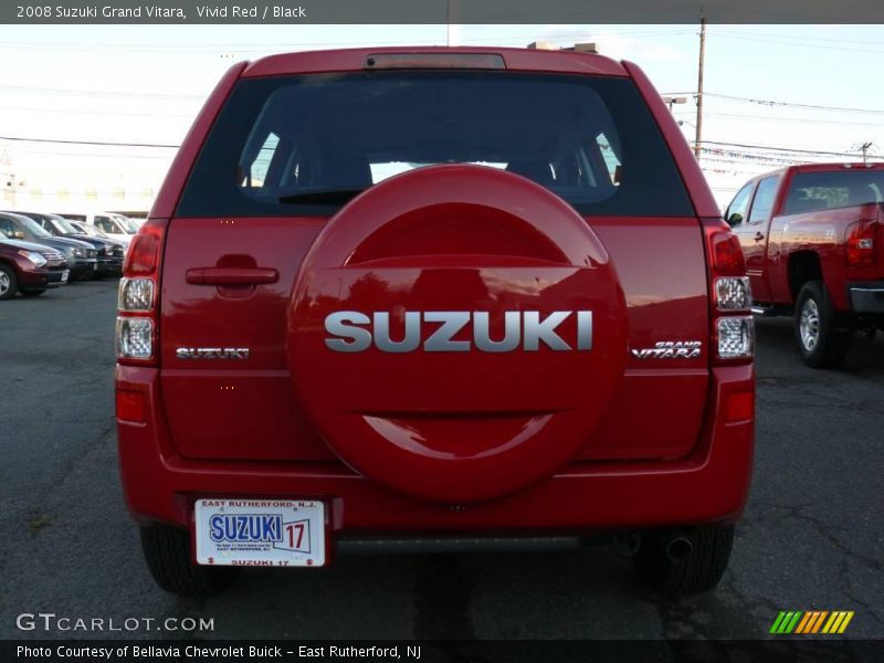 Vivid Red / Black 2008 Suzuki Grand Vitara
