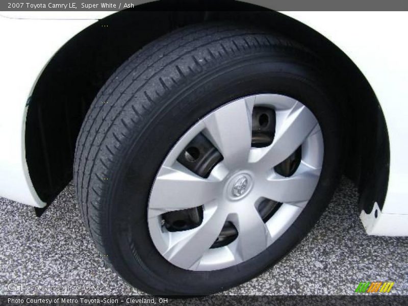 Super White / Ash 2007 Toyota Camry LE