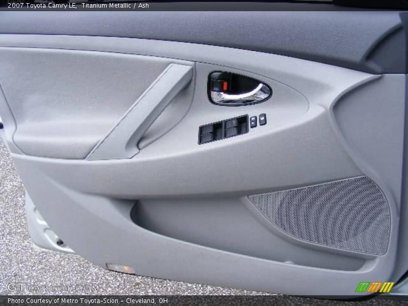 Titanium Metallic / Ash 2007 Toyota Camry LE