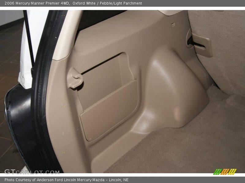 Oxford White / Pebble/Light Parchment 2006 Mercury Mariner Premier 4WD