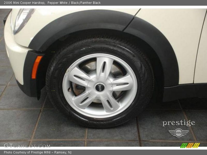 Pepper White / Black/Panther Black 2006 Mini Cooper Hardtop