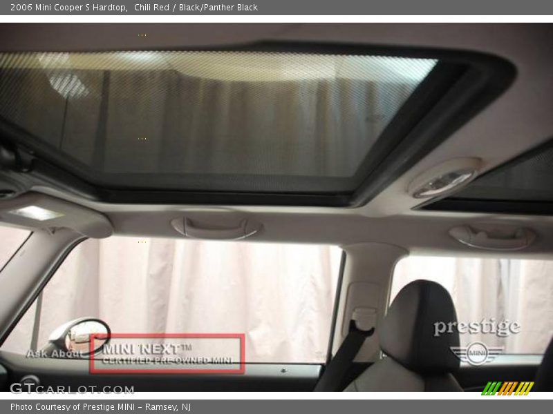 Chili Red / Black/Panther Black 2006 Mini Cooper S Hardtop