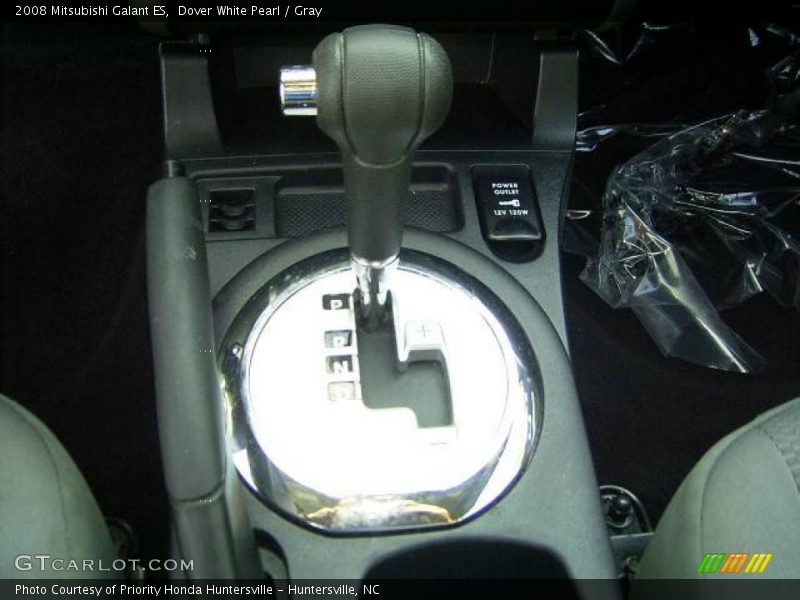 Dover White Pearl / Gray 2008 Mitsubishi Galant ES