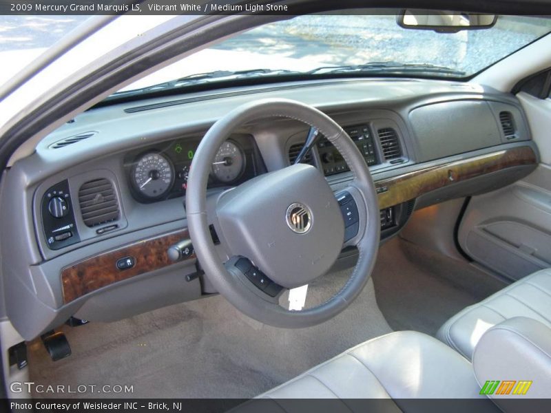 Vibrant White / Medium Light Stone 2009 Mercury Grand Marquis LS