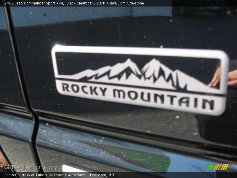 Black Clearcoat / Dark Khaki/Light Graystone 2007 Jeep Commander Sport 4x4