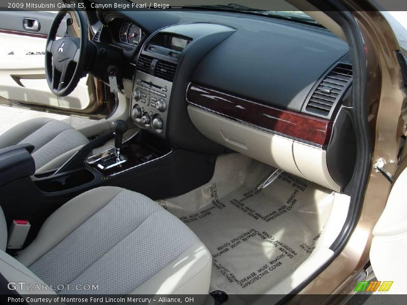 Canyon Beige Pearl / Beige 2009 Mitsubishi Galant ES