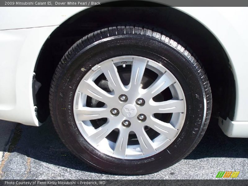 Dover White Pearl / Black 2009 Mitsubishi Galant ES