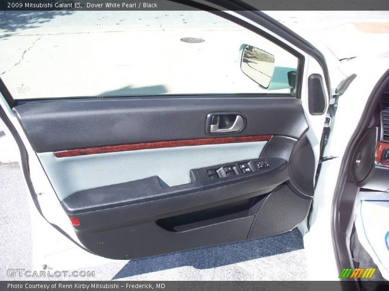 Dover White Pearl / Black 2009 Mitsubishi Galant ES
