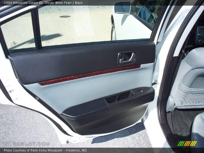 Dover White Pearl / Black 2009 Mitsubishi Galant ES