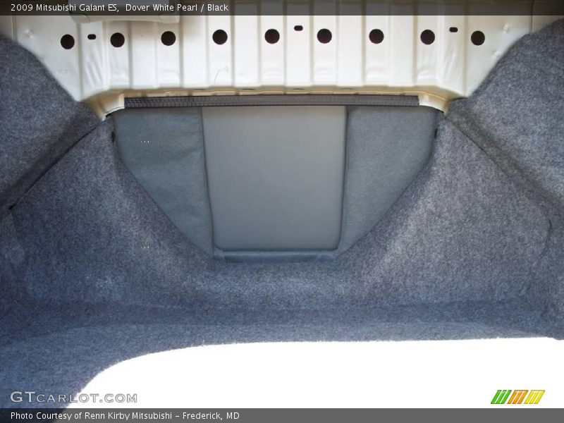 Dover White Pearl / Black 2009 Mitsubishi Galant ES