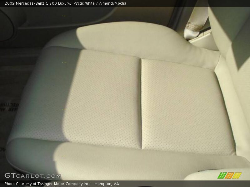 Arctic White / Almond/Mocha 2009 Mercedes-Benz C 300 Luxury