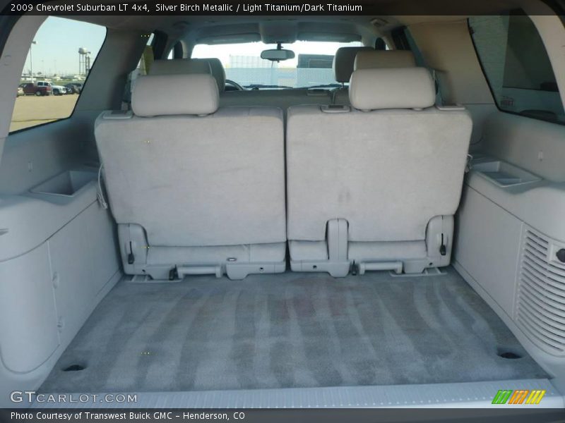 Silver Birch Metallic / Light Titanium/Dark Titanium 2009 Chevrolet Suburban LT 4x4