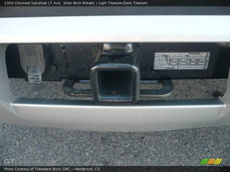 Silver Birch Metallic / Light Titanium/Dark Titanium 2009 Chevrolet Suburban LT 4x4