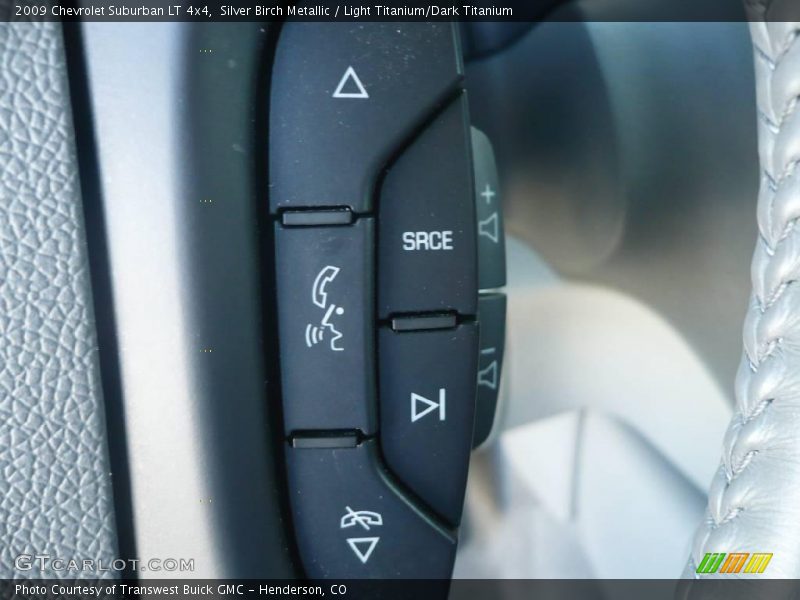 Silver Birch Metallic / Light Titanium/Dark Titanium 2009 Chevrolet Suburban LT 4x4