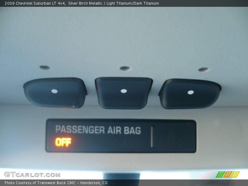 Silver Birch Metallic / Light Titanium/Dark Titanium 2009 Chevrolet Suburban LT 4x4