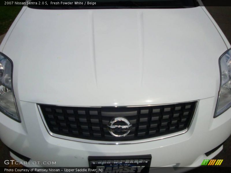 Fresh Powder White / Beige 2007 Nissan Sentra 2.0 S