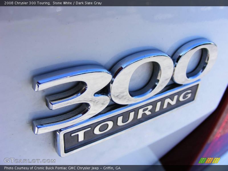 Stone White / Dark Slate Gray 2008 Chrysler 300 Touring