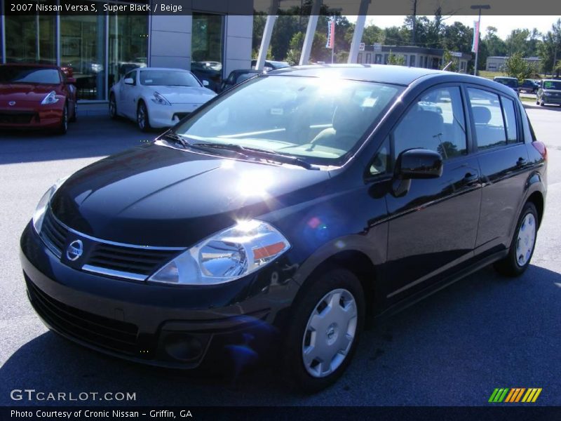 Super Black / Beige 2007 Nissan Versa S