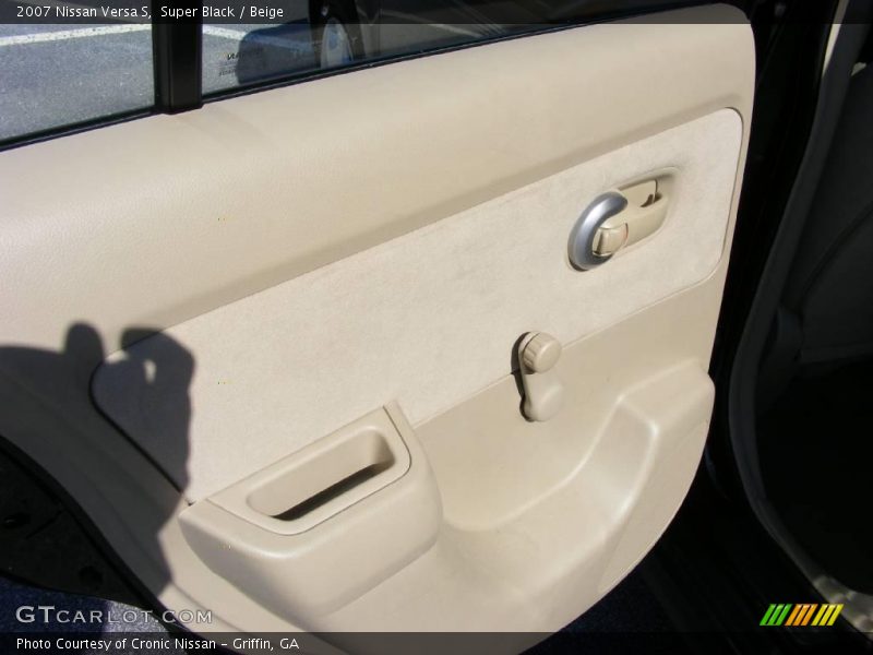 Super Black / Beige 2007 Nissan Versa S