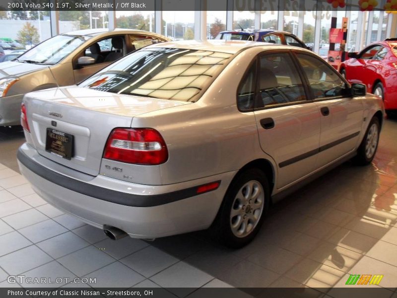 Silver Metallic / Off Black 2001 Volvo S40 1.9T