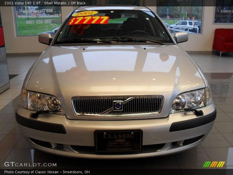 Silver Metallic / Off Black 2001 Volvo S40 1.9T